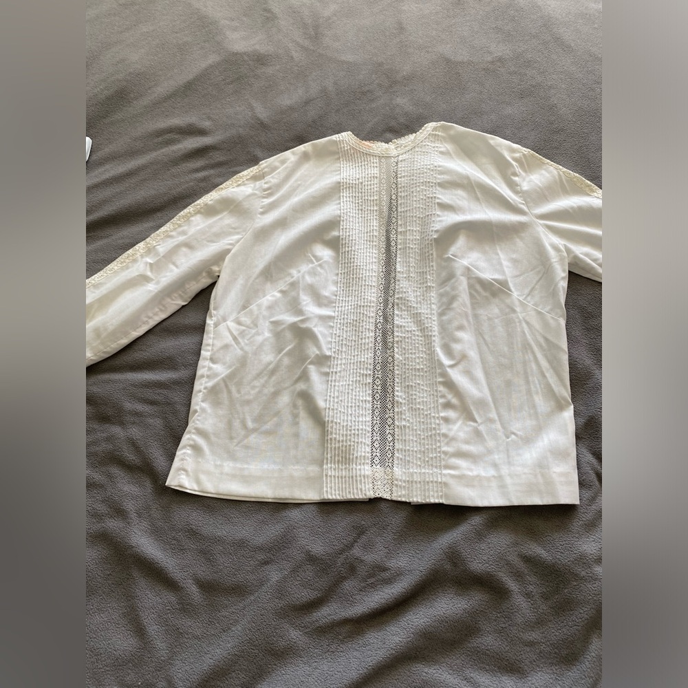 Vintage White blouse with lace detail